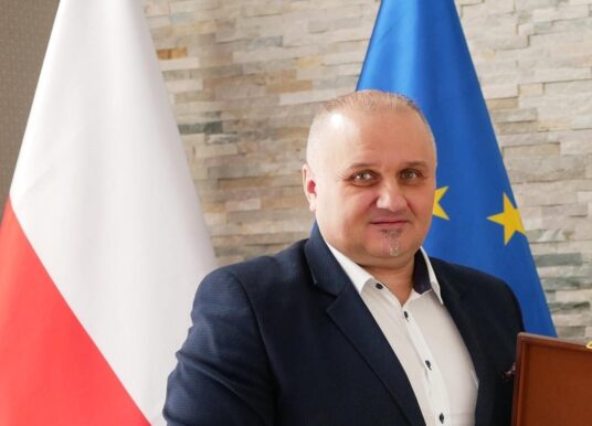 Starosta Nyski Daniel Palimąka stawia na transparentność i zawiesza członkostwo w KO