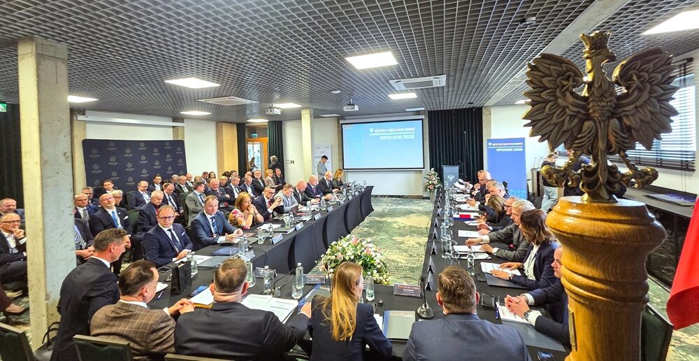 Miliardy euro i walka z wykluczeniem. Sukces Konwentu Marszałk&oacute;w w Głuchołazach