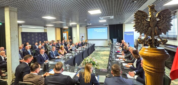 Miliardy euro i walka z wykluczeniem. Sukces Konwentu Marszałk&oacute;w w Głuchołazach