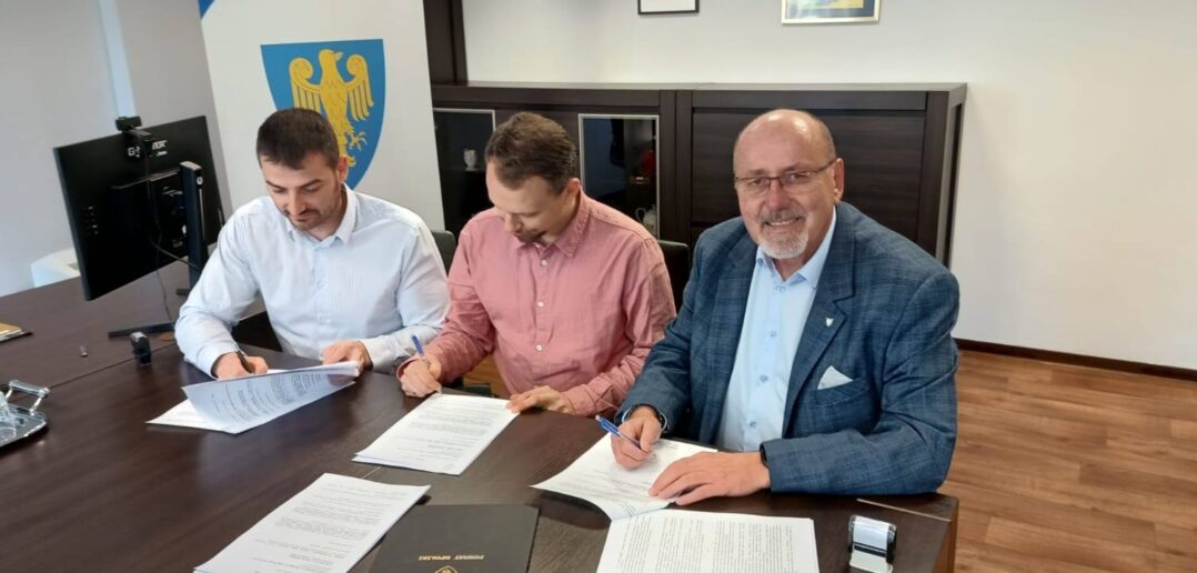 Bezpieczeństwo ukryte w murach. Powiat Opolski buduje fundamenty odporności Bezpieczeństwo ukryte w murach. Powiat Opolski buduje fundamenty odporności