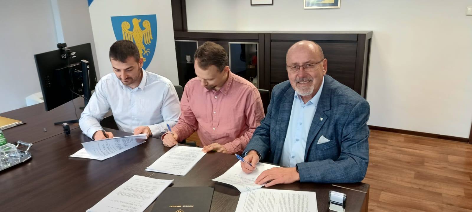 Bezpieczeństwo ukryte w murach. Powiat Opolski buduje fundamenty odporności