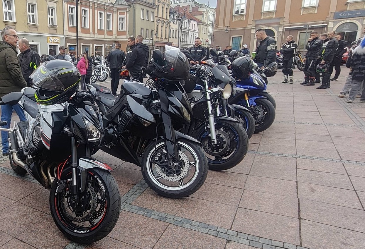 Święcone w kasku, czyli opolski przepis na Motojajeczko
