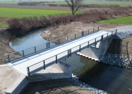 Wielki powrót przeprawy w Kórnicy: Most nad Osobłogą znów łączy brzegi