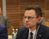 Okładka, kt&oacute;rej nie było, czyli wielki sukces radnego Komarzyńskiego