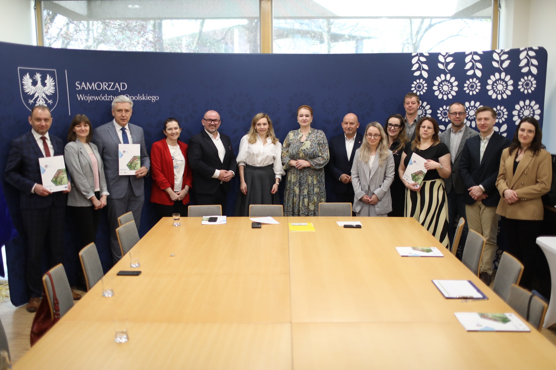 Miliony na opolską wieś: Od lasera dla seniora po rolniczą hamownię