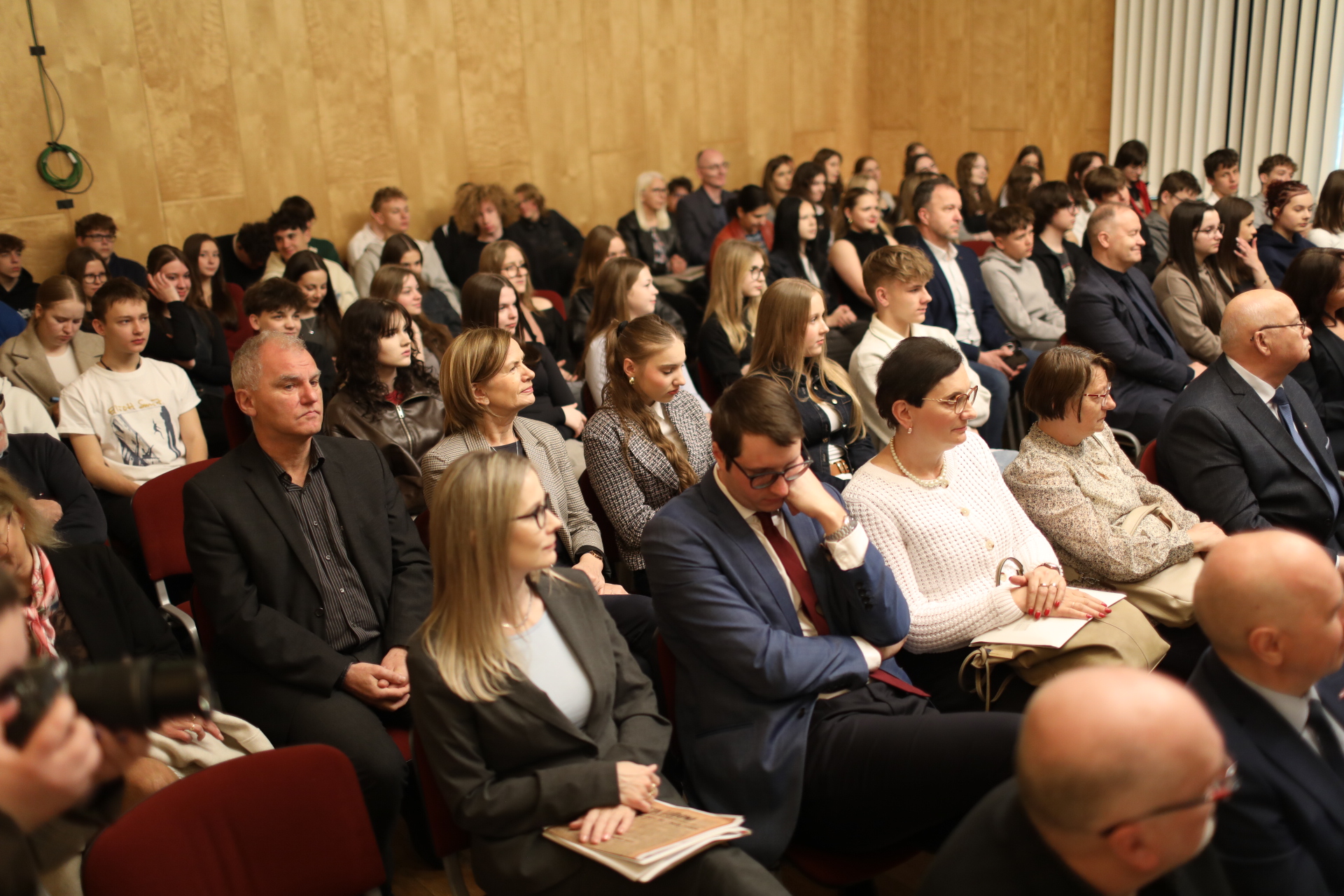 Powrót premiera na dach, czyli opolska lekcja (nie)pokory