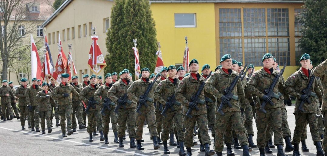 Inżynierowie od zadań niemożliwych. Kiedy koszary stają się domem dla cywil&oacute;w