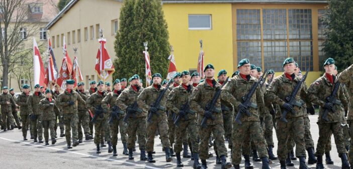 Inżynierowie od zadań niemożliwych. Kiedy koszary stają się domem dla cywil&oacute;w