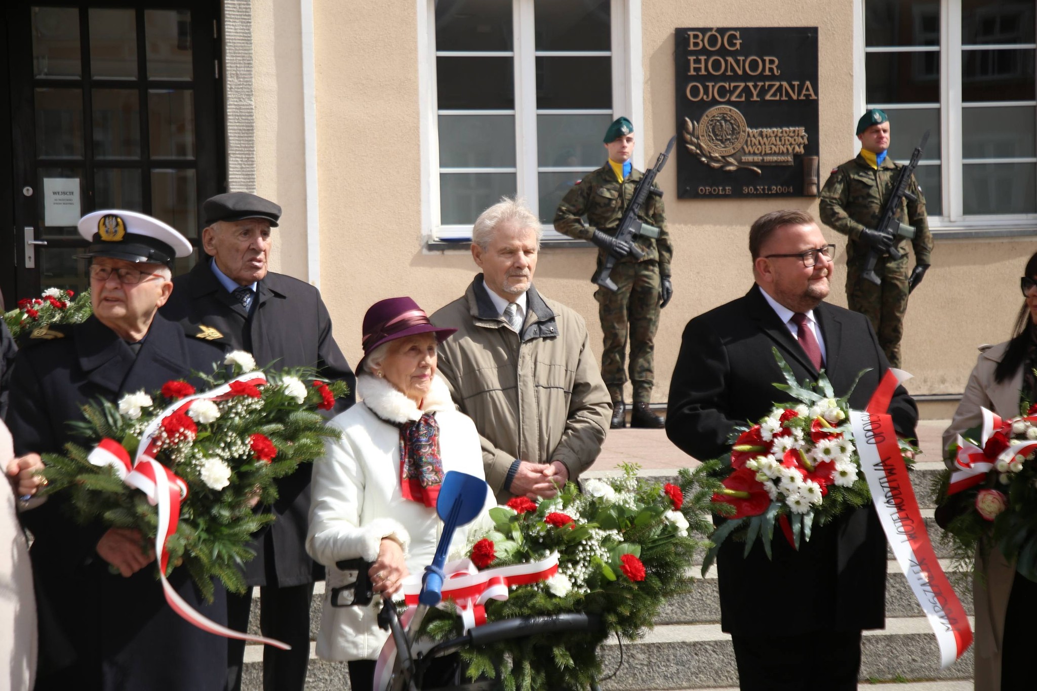 Wspólnota blizn i godności