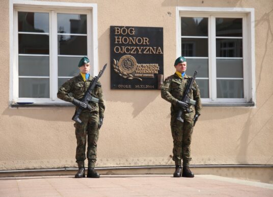 Wspólnota blizn i godności