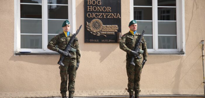 Wsp&oacute;lnota blizn i godności