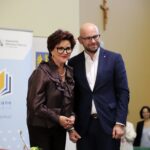 Jubileuszowe &bdquo;Zaczytane Opolskie&rdquo; z wielką klasą. Jolanta Kwaśniewska wypełniła Aulę Wydziału Teologicznego po brzegi