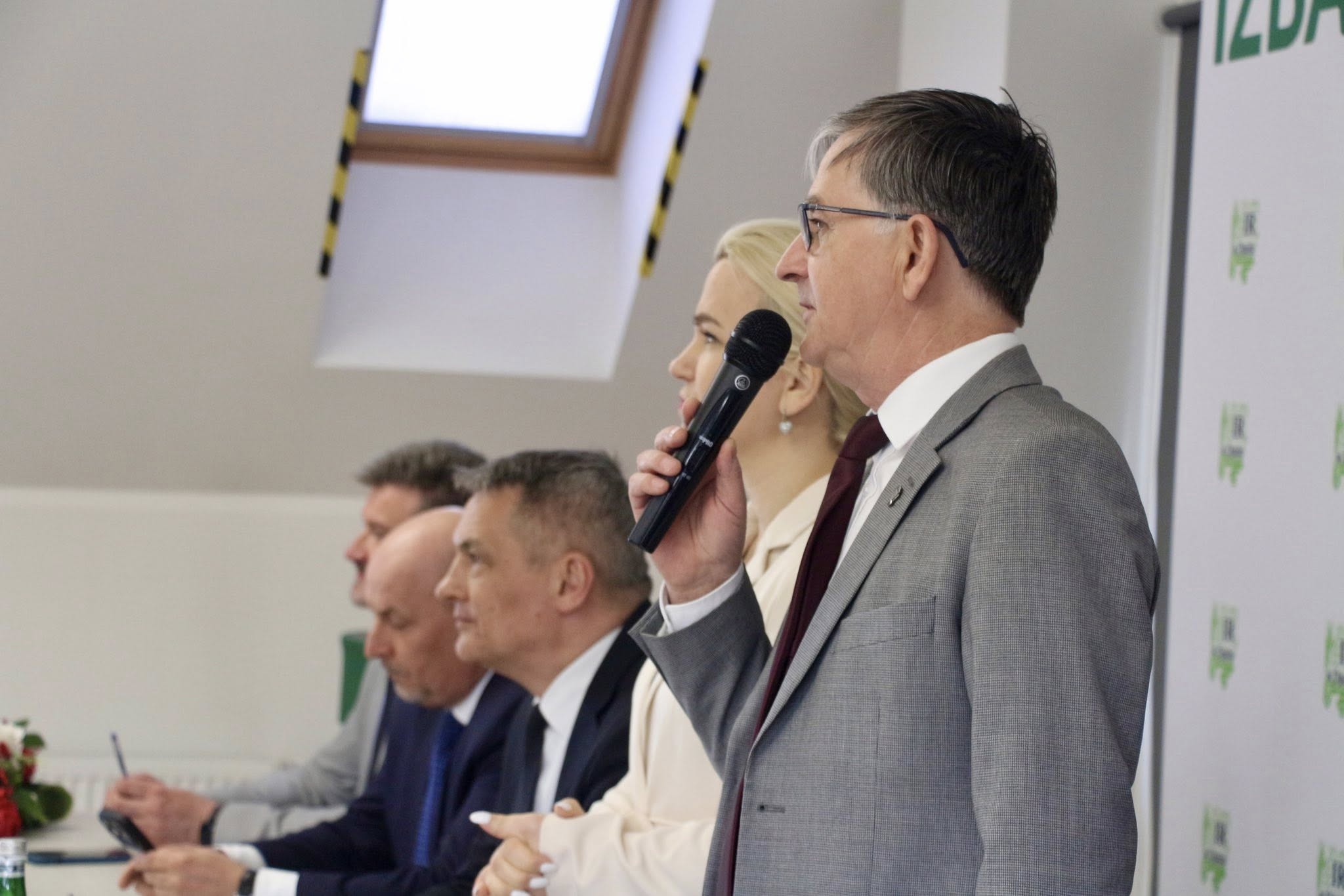 Kryzysowa debata w Opolu: Przyszłość rolnictwa pod lupą resortu