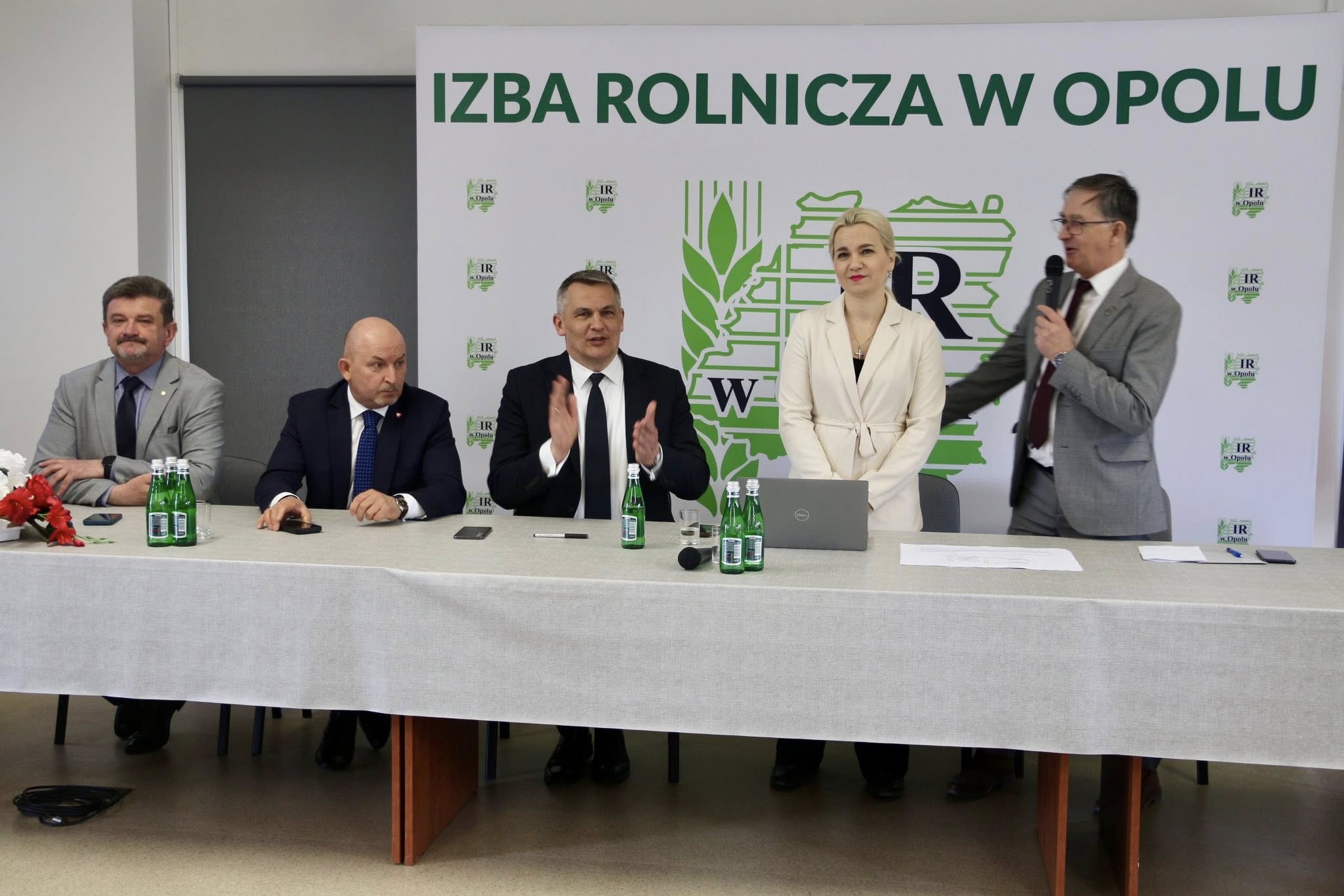 Kryzysowa debata w Opolu: Przyszłość rolnictwa pod lupą resortu