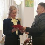 Nowy blask historycznego DPS w Grodkowie. Sukces wsp&oacute;łpracy rządu i samorządu