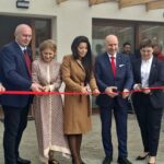 Samodzielność pod dobrą opieką. W Krapkowicach otwarto nowoczesny &bdquo;Domek na G&oacute;rnej&rdquo;