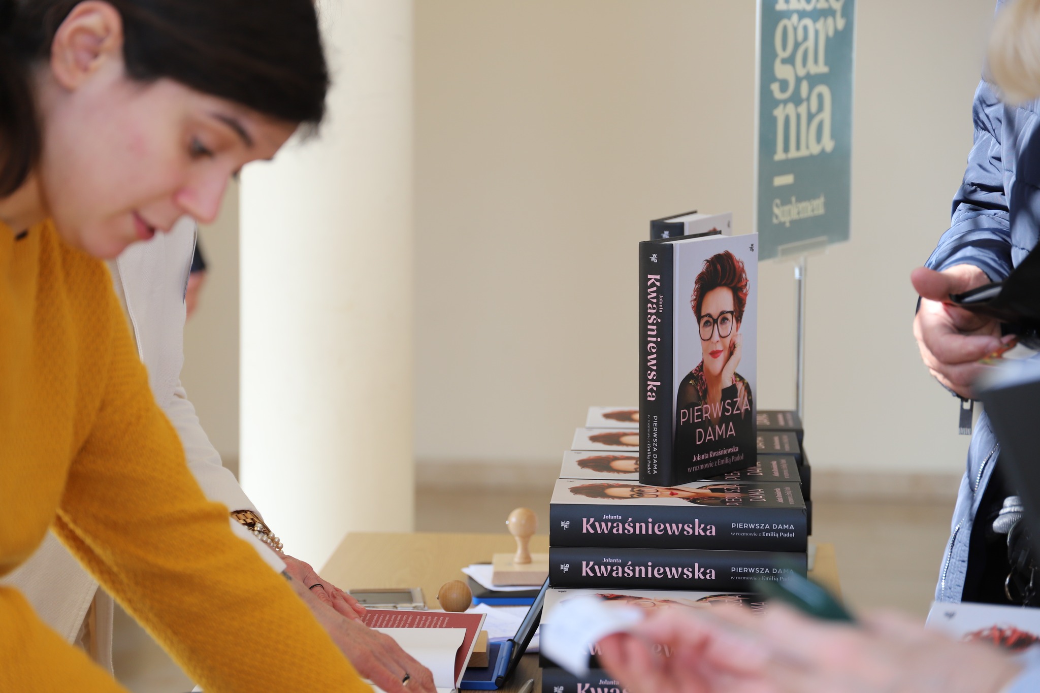 Jubileuszowe „Zaczytane Opolskie” z wielką klasą. Jolanta Kwaśniewska wypełniła Aulę Wydziału Teologicznego po brzegi