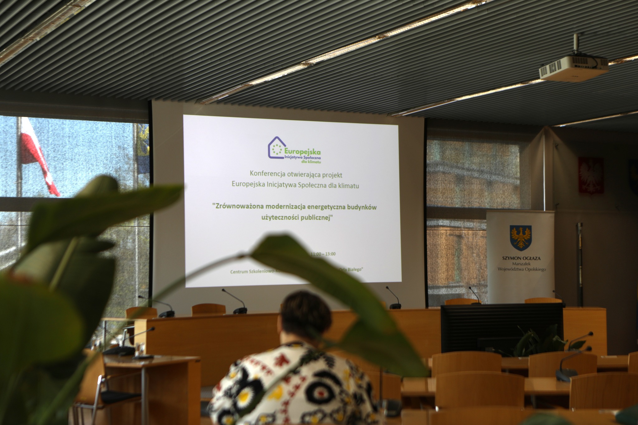 Miliony na „zielone” budynki. Samorządy i NGO z regionu zawalczą o klimatyczne granty