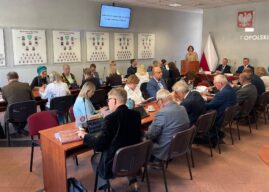 Więcej bezpieczeństwa w szkołach. Powiat Opolski wchodzi w międzynarodowy projekt z Czechami