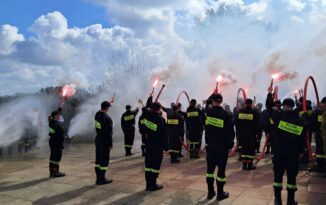 Czas pożegnań i nowych początk&oacute;w &ndash; Maturzyści w plac&oacute;wkach Powiatu Opolskiego