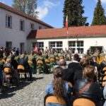 Czas pożegnań i nowych początk&oacute;w &ndash; Maturzyści w plac&oacute;wkach Powiatu Opolskiego