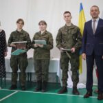 Czas pożegnań i nowych początk&oacute;w &ndash; Maturzyści w plac&oacute;wkach Powiatu Opolskiego