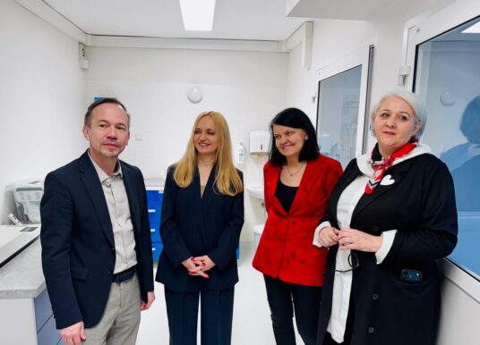 16 lat zmian i nowe otwarcie dla szpitala w Krapkowicach Minister zdrowia z wizytą w powiecie. Rozmowy o inwestycjach, wyzwaniach i przyszłości opieki zdrowotnej