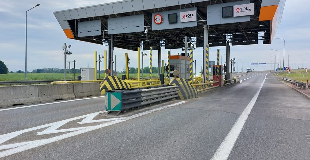 Koniec ery &bdquo;wąskich gardeł&rdquo; – O burzeniu mur&oacute;w na A4