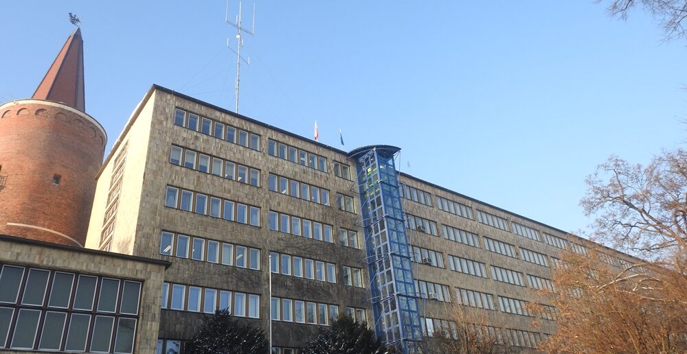 Rewolucja w legalizacji pobytu: Koniec z papierowymi wnioskami. Nowy system MOS i karta CUKR już od wiosny 2026 roku Rewolucja w legalizacji pobytu: Koniec z papierowymi wnioskami. Nowy system MOS i karta CUKR już od wiosny 2026 roku