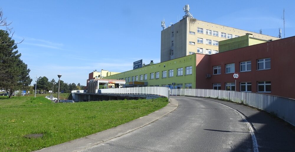 Karetką bez wstrząs&oacute;w, czyli nowy wjazd do serca opolskiej medycyny