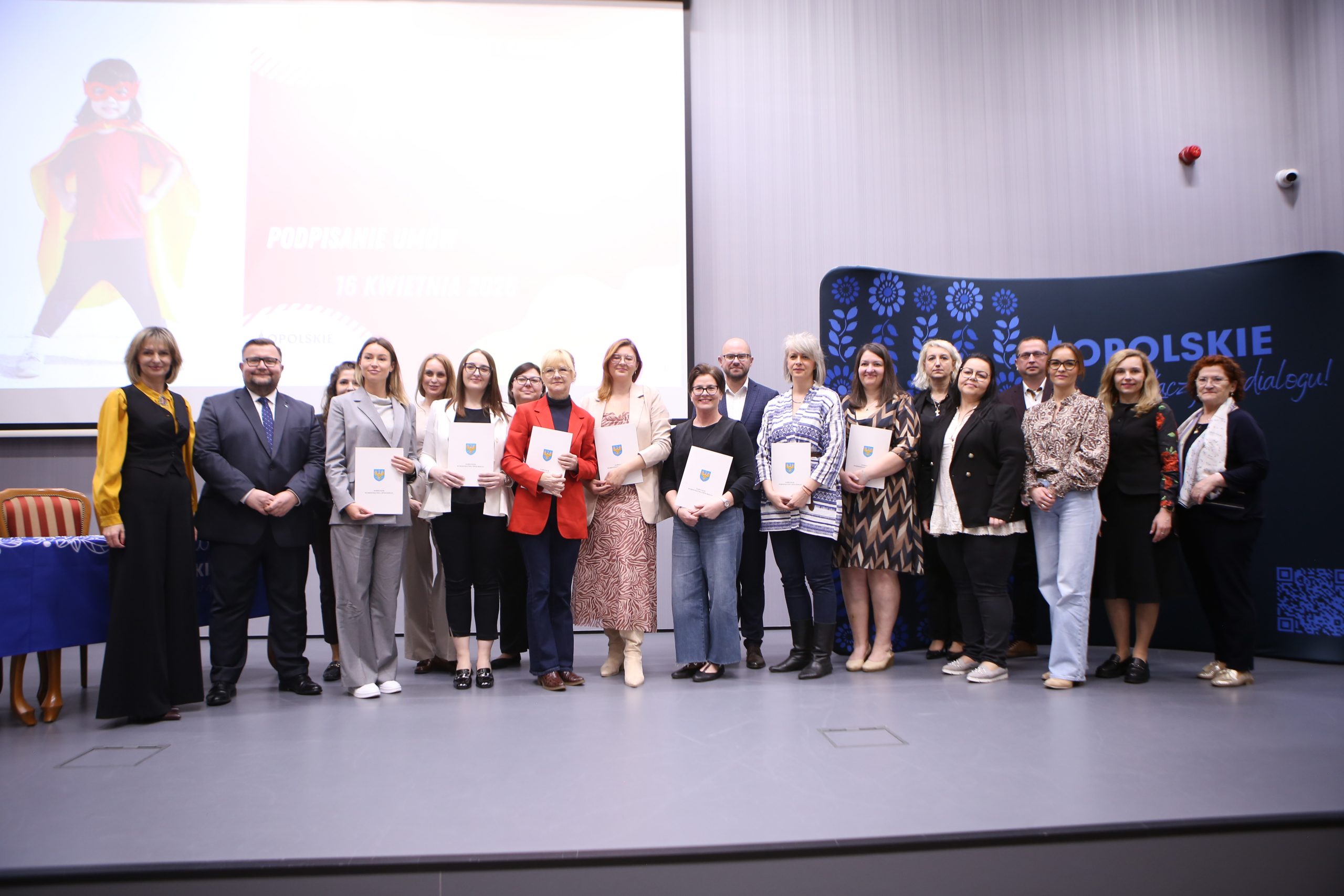 Siła jest kobietą. Opolszczyzna stawia na odważne liderki i podwaja budżet na ich rozwój