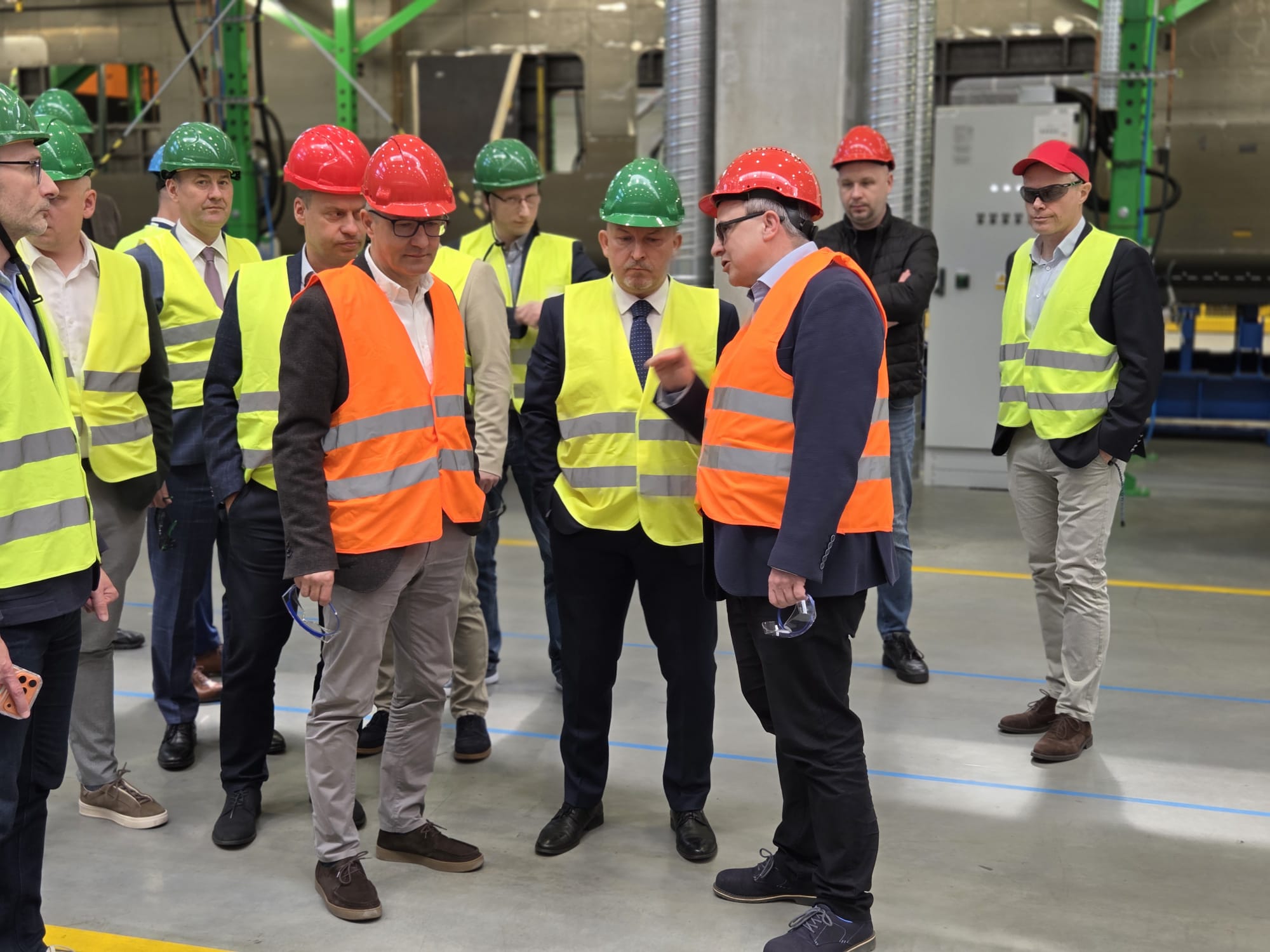 Opolszczyzna stawia na nowoczesną kolej. 13 nowych pociągów PESA ELF 3 trafi do regionu