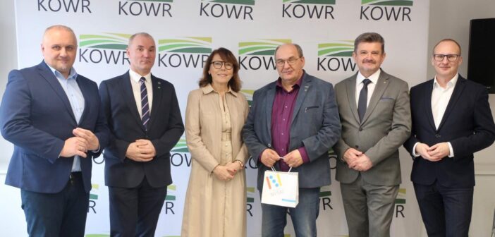 Nowy szpital w Nysie złapie „oddech”. Ponad 3 hektary ziemi trafiły do powiatu