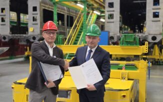 Opolszczyzna stawia na nowoczesną kolej. 13 nowych pociąg&oacute;w PESA ELF 3 trafi do regionu