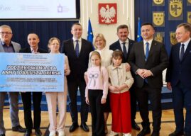 Skarby ze strychu i lekcja pokory. Jak Biblia Brzeska wróciła do domu