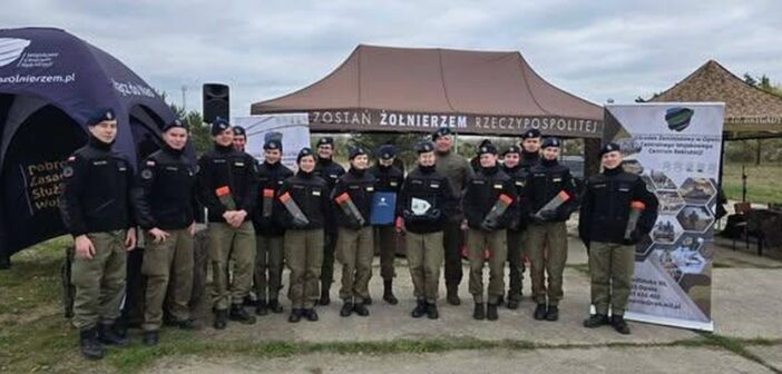 Srebro dla kadetów z Tułowic! Sukces na wojewódzkim Przeglądzie Musztry