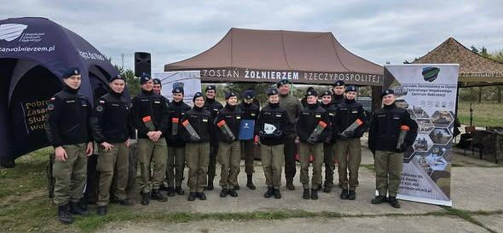 Srebro dla kadetów z Tułowic! Sukces na wojewódzkim Przeglądzie Musztry