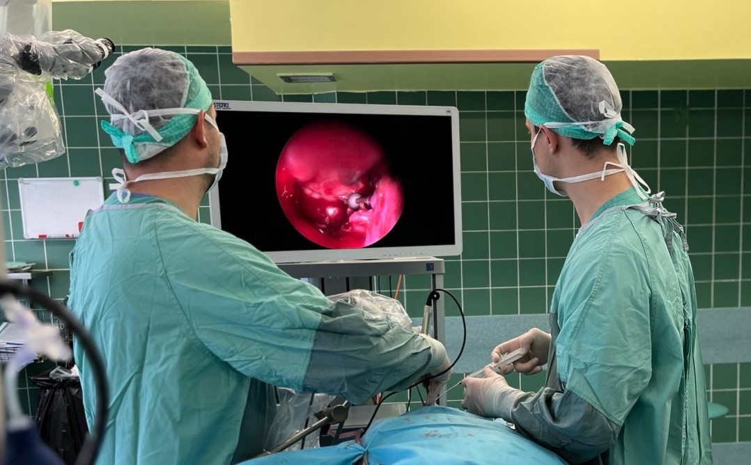 Medyczny przełom w Opolu: Nowoczesna chirurgia guzów przysadki w USK