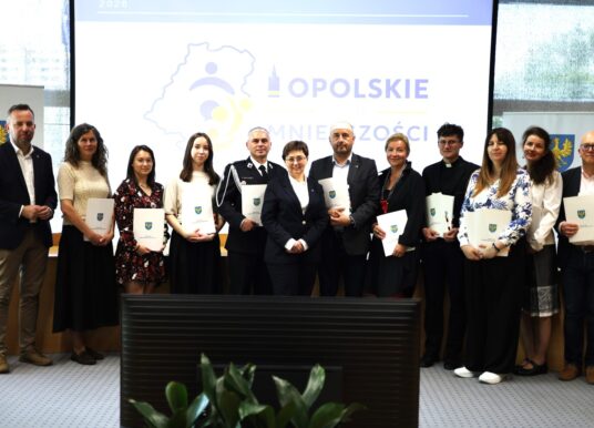 Opolskie bogactwo w wielu językach: 300 tysięcy złotych na pielęgnowanie tożsamości