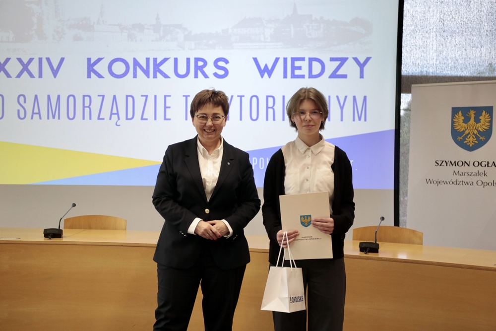 Młodzi liderzy lokalnej demokracji: XXIV Konkurs Wiedzy o Samorządzie Terytorialnym rozstrzygnięty