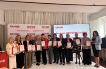 Dekada solidarności. Medyk w Prudniku wyr&oacute;żniony za ratowanie życia z Fundacją DKMS