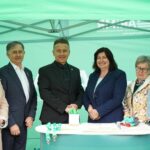 Łosiów tonie w kwiatach. I całe szczęście, że jeszcze są miejsca, gdzie ludzie zachwycają się pelargonią bardziej niż ekranem telefonu
