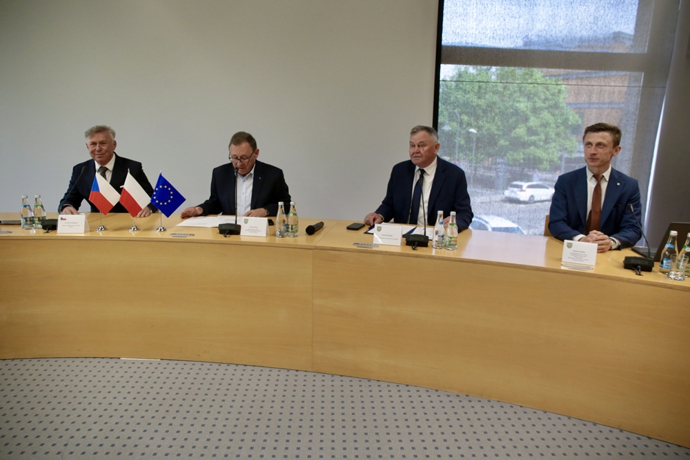 Granica, która już nie dzieli. O czeskiej przyjaźni, opolskich lamach i młodych ludziach, którzy przejmą pałeczkę