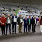 Stegu Arena pęka w szwach, czyli sportowy nokaut barier