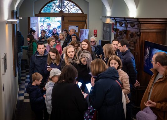 Gdy noc staje się dniem, a region jedną wielką galerią