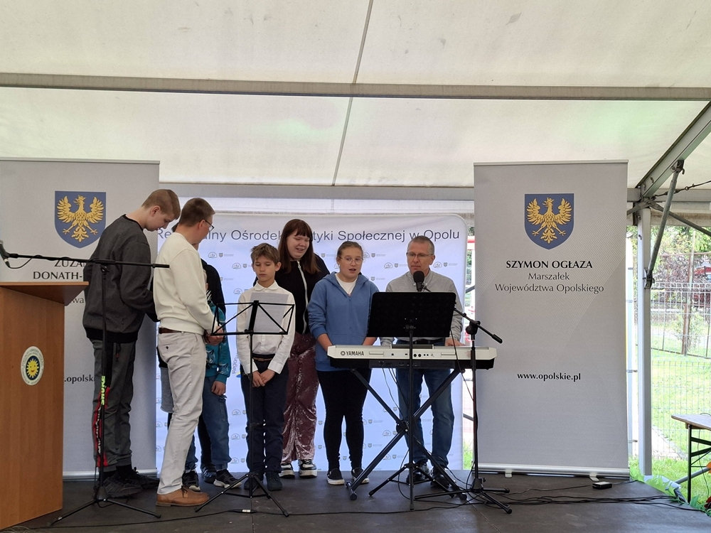 Zamiast nudnych wykładów – taniec, sport i wartości. Jak Prudnik uczył „Kroków ku lepszym wyborom”