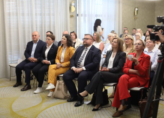 Między samotnością a systemem. Opolskie szuka odpowiedzi, zanim będzie za późno