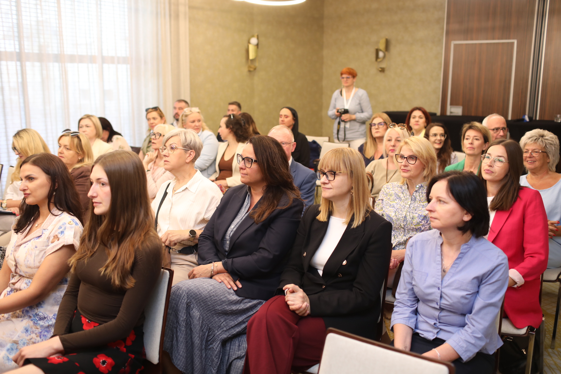 Między samotnością a systemem. Opolskie szuka odpowiedzi, zanim będzie za późno