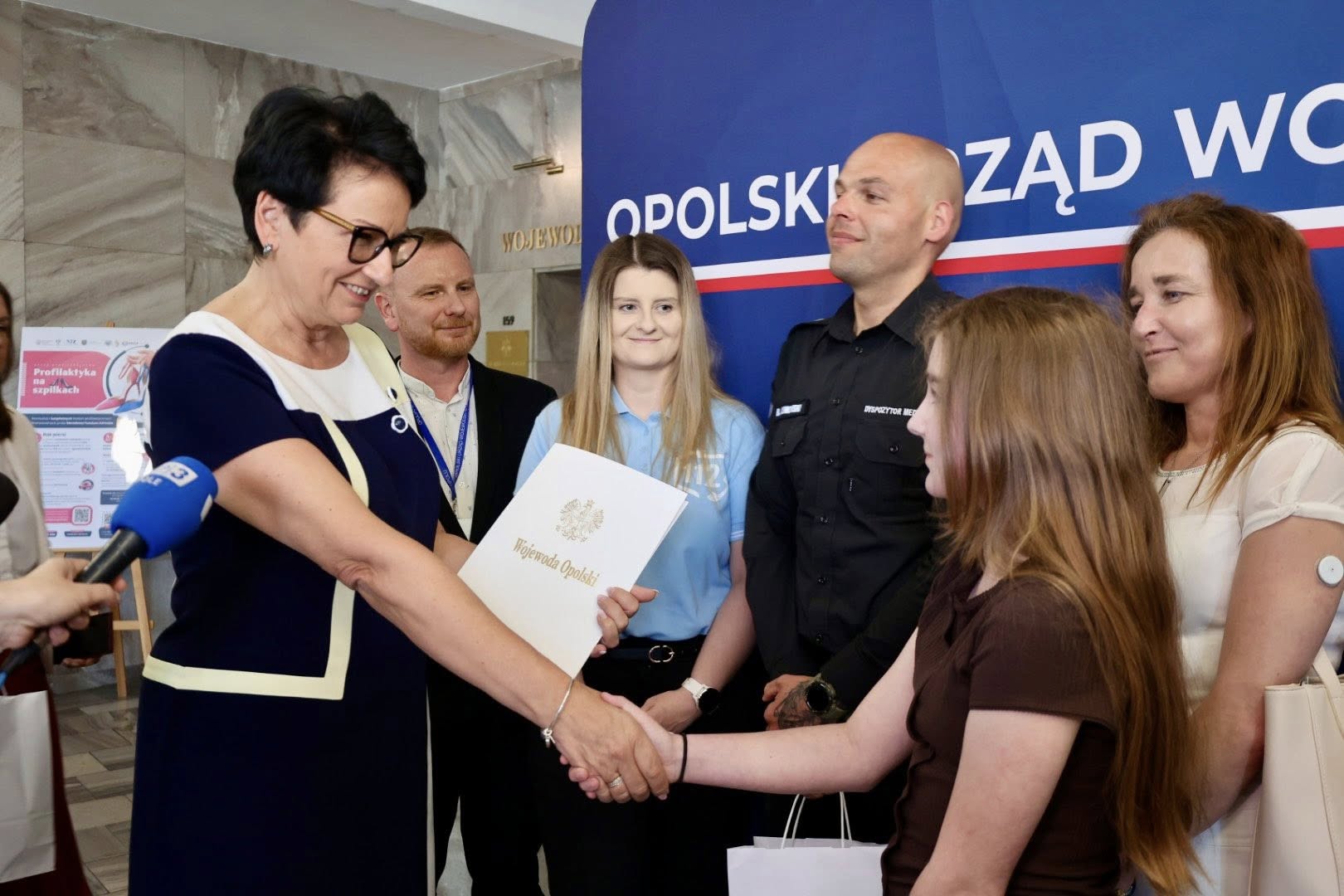 Zuzia i numer, który nie służy do żartów. 11 lat, telefon i coś więcej niż odwaga