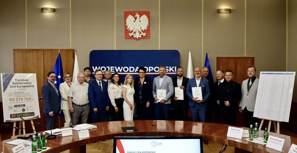 Ponad 400 milionów złotych na odbudowę Opolszczyzny: Nowe umowy i wsparcie z funduszy UE Ponad 400 milionów złotych na odbudowę Opolszczyzny: Nowe umowy i wsparcie z funduszy UE